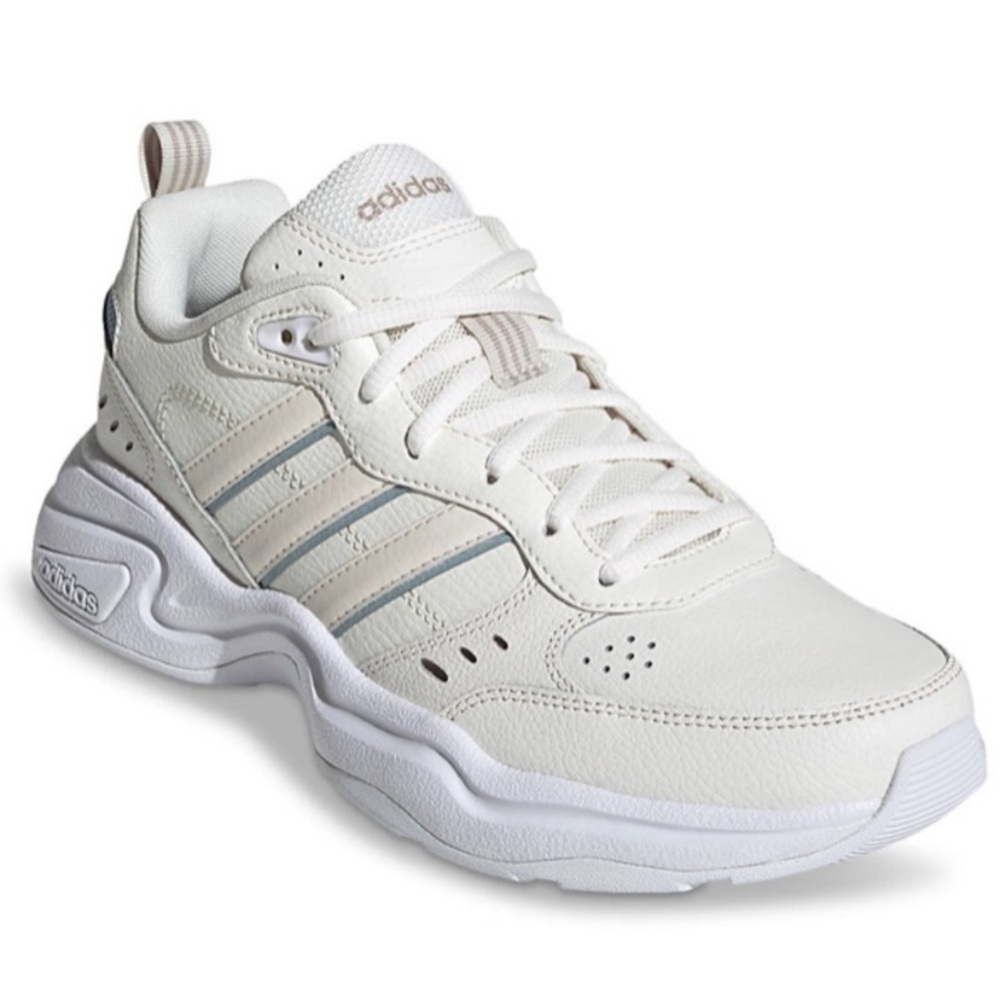 Adidas strutter sneaker size 7.5 fits like an 8